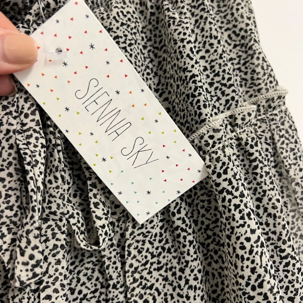 Sienna Sky cheetah print skirt - Picture 4 of 4